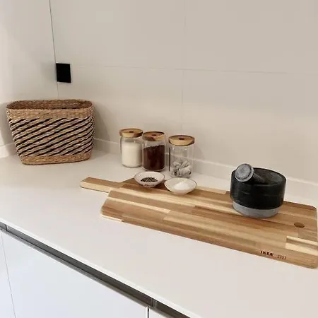 Hills Luxury 3 Bed 埃斯特波纳