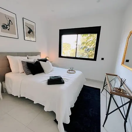 Hills Luxury 3 Bed * 埃斯特波纳