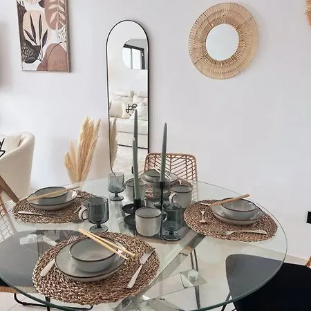 Hills Luxury 3 Bed